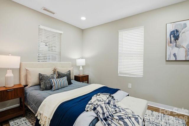 326 Lyndhurst Drive, Hendersonville, NC 28971