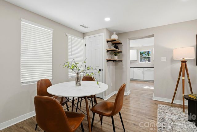 326 Lyndhurst Drive, Hendersonville, NC 28971