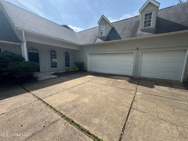 314 Fox Hollow, Canton, MS 39046