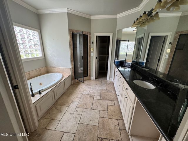 314 Fox Hollow, Canton, MS 39046