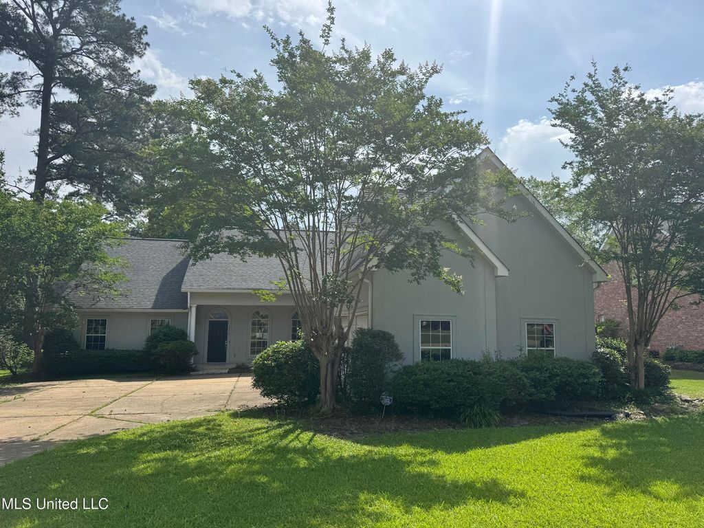 314 Fox Hollow, Canton, MS 39046