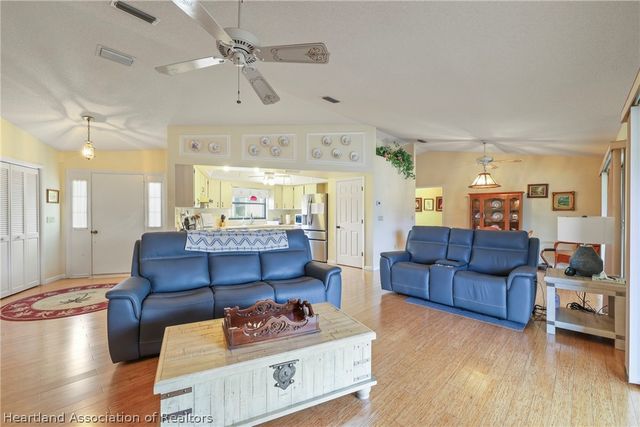 109 Citrus Road NE, Lake Placid, FL 33852