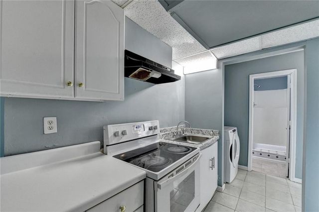 2447 Landington Way, Duluth, GA 30096