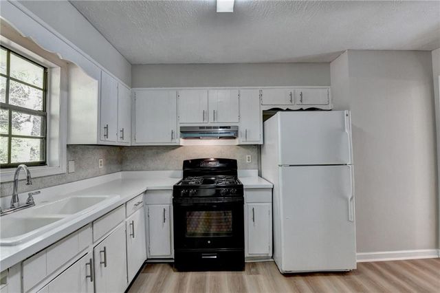 2447 Landington Way, Duluth, GA 30096