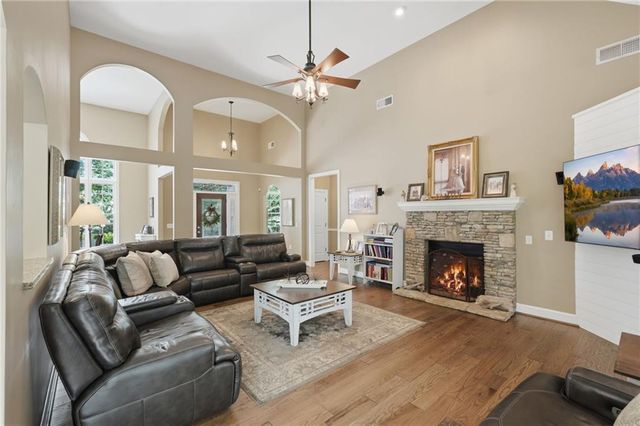 8665 Bay Drive, Gainesville, GA 30506