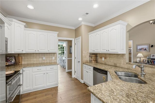 8665 Bay Drive, Gainesville, GA 30506