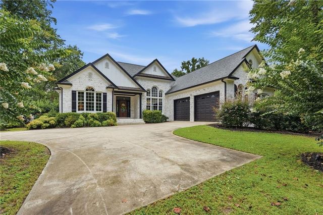 8665 Bay Drive, Gainesville, GA 30506