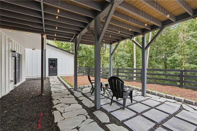 8665 Bay Drive, Gainesville, GA 30506