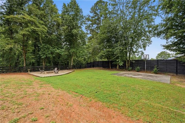 8665 Bay Drive, Gainesville, GA 30506