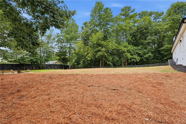 8665 Bay Drive, Gainesville, GA 30506