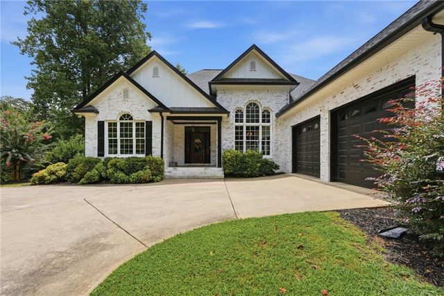 8665 Bay Drive, Gainesville, GA 30506