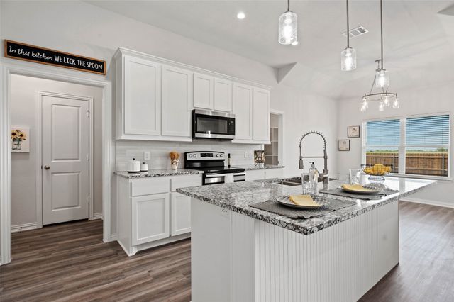 109 Panther Loop, Mabank, TX 75147