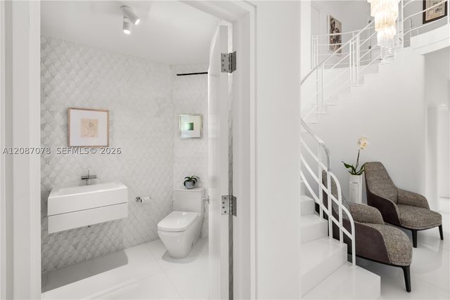 1261 N Greenway Dr, Coral Gables, FL 33134