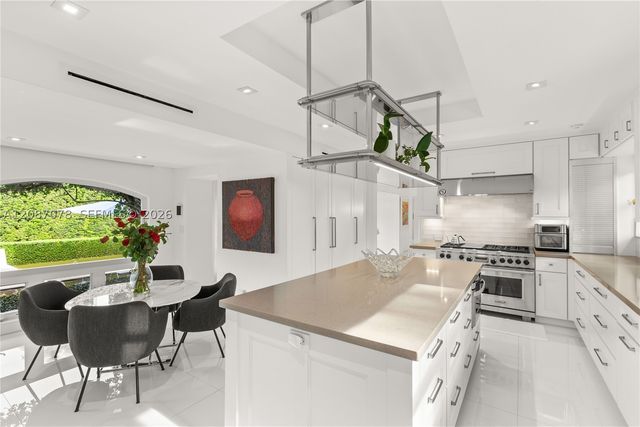 1261 N Greenway Dr, Coral Gables, FL 33134