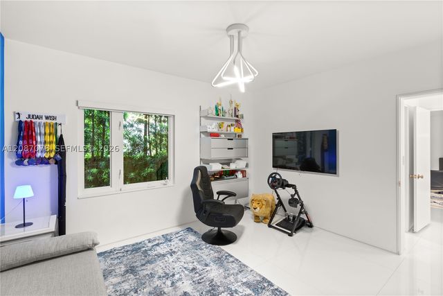 1261 N Greenway Dr, Coral Gables, FL 33134