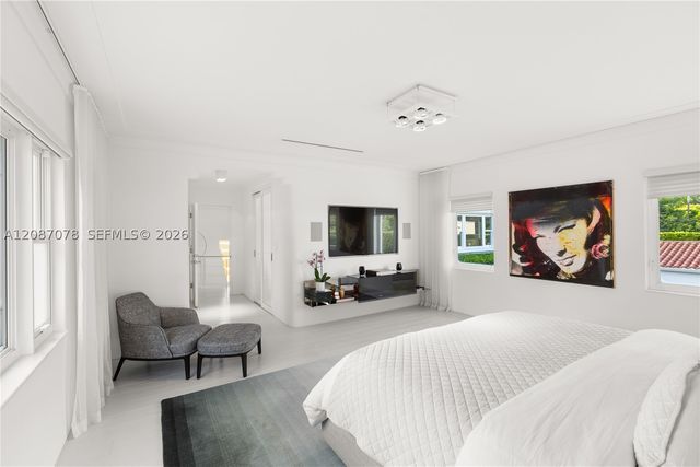 1261 N Greenway Dr, Coral Gables, FL 33134