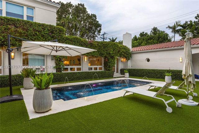 1261 N Greenway Dr, Coral Gables, FL 33134