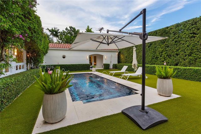 1261 N Greenway Dr, Coral Gables, FL 33134