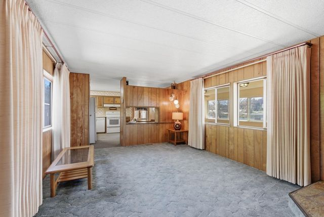 19014 W Bunker Rd, Cheney, WA 99004