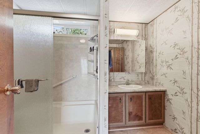 19014 W Bunker Rd, Cheney, WA 99004