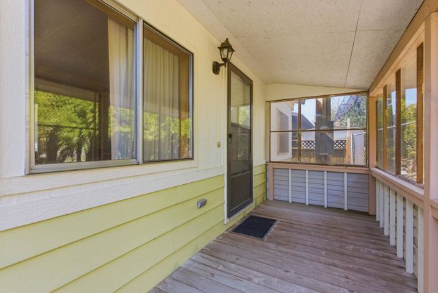 19014 W Bunker Rd, Cheney, WA 99004