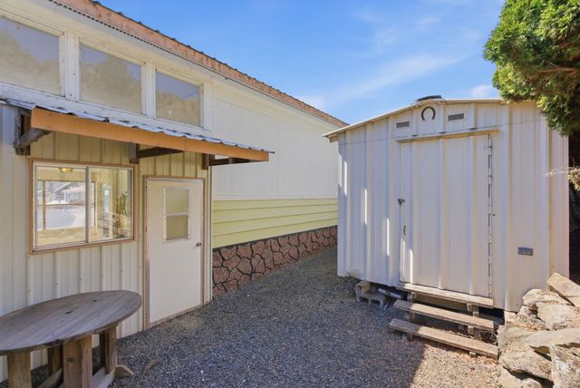 19014 W Bunker Rd, Cheney, WA 99004