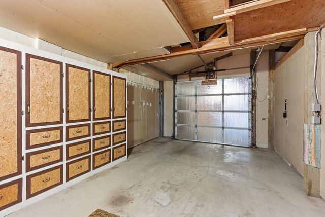 19014 W Bunker Rd, Cheney, WA 99004