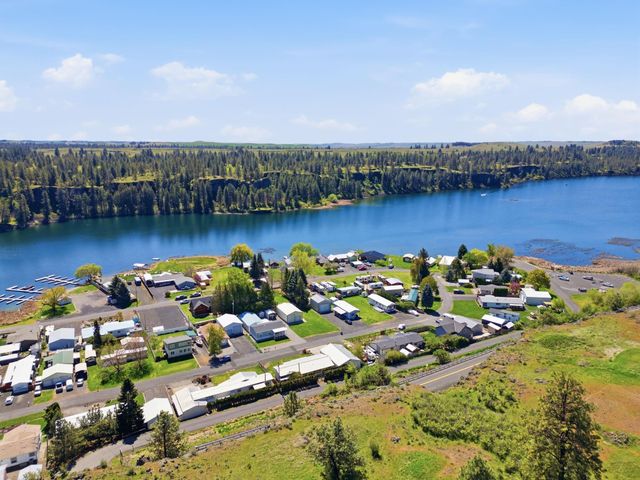 19014 W Bunker Rd, Cheney, WA 99004
