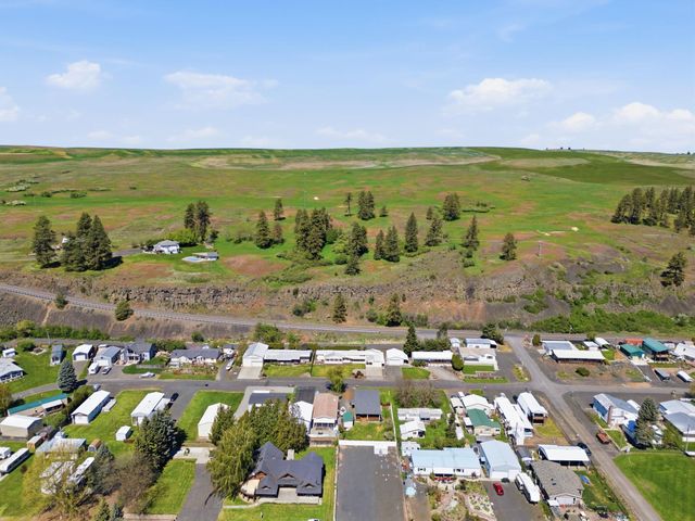 19014 W Bunker Rd, Cheney, WA 99004