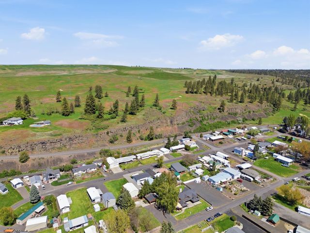 19014 W Bunker Rd, Cheney, WA 99004