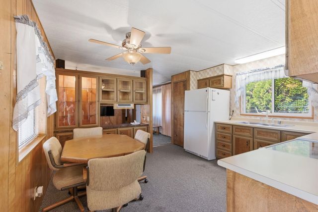 19014 W Bunker Rd, Cheney, WA 99004