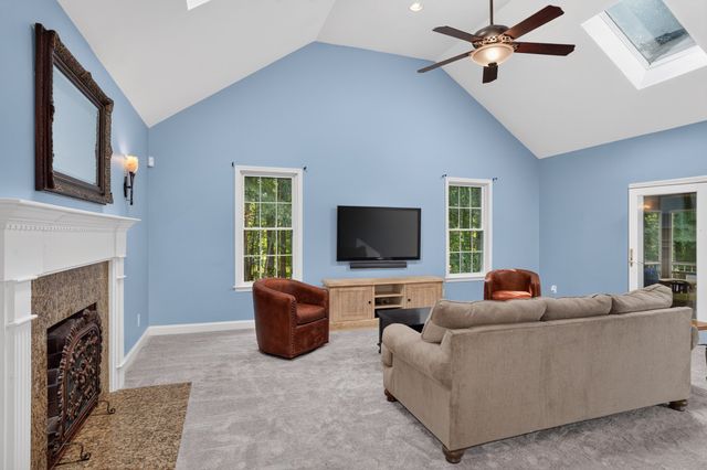 51 Danforth Ln, Bolton, MA 01740