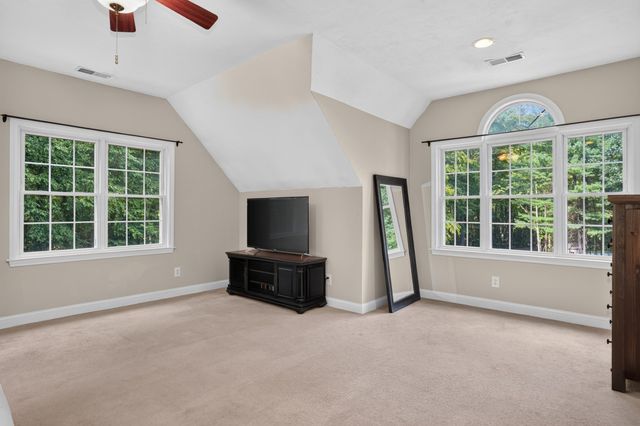51 Danforth Ln, Bolton, MA 01740