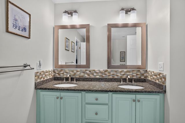 51 Danforth Ln, Bolton, MA 01740