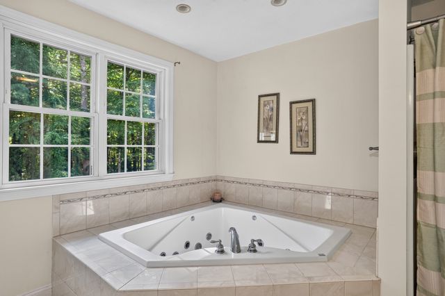 51 Danforth Ln, Bolton, MA 01740