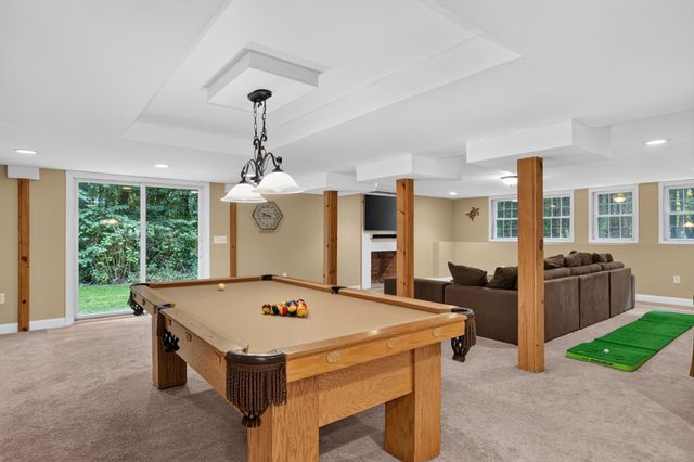 51 Danforth Ln, Bolton, MA 01740