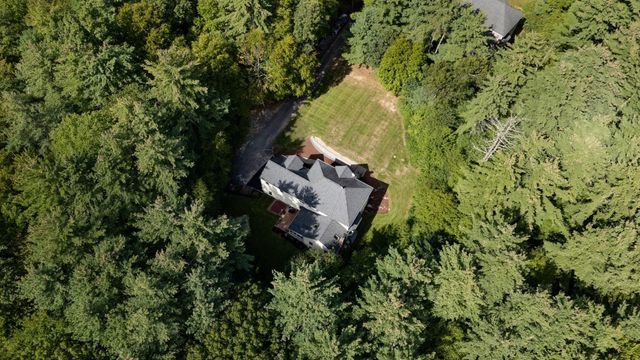 51 Danforth Ln, Bolton, MA 01740