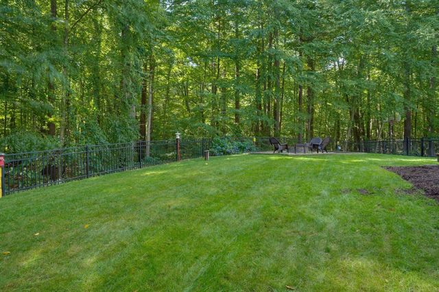 51 Danforth Ln, Bolton, MA 01740
