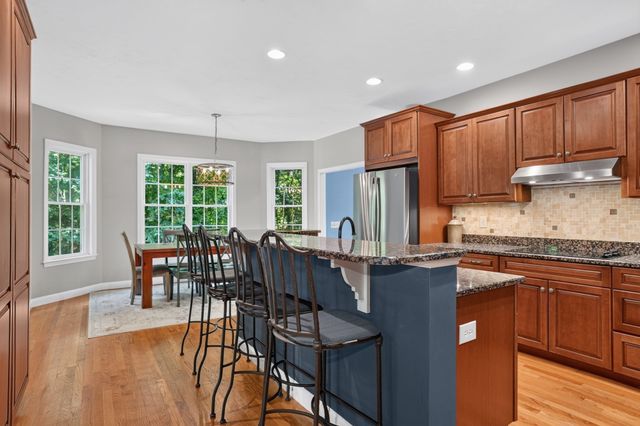 51 Danforth Ln, Bolton, MA 01740