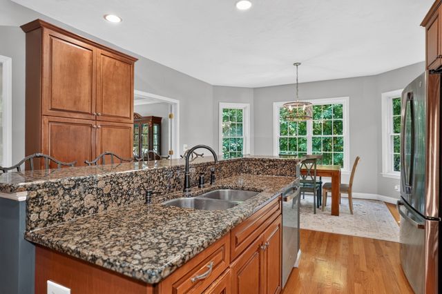 51 Danforth Ln, Bolton, MA 01740