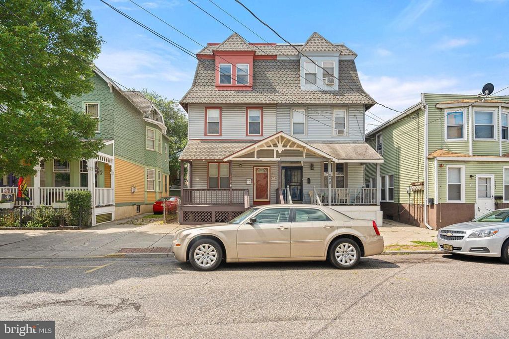 230 CUMBERLAND ST, Gloucester City, NJ 08030