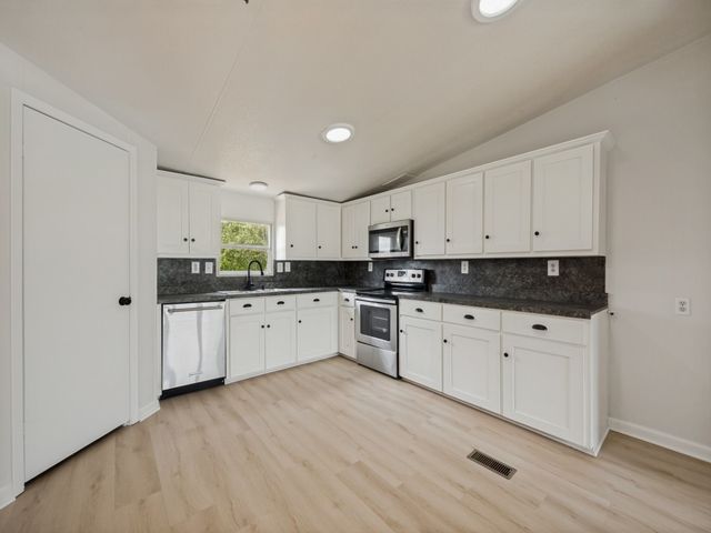 1503 Old Bridge Road, Cleburne, TX 76033