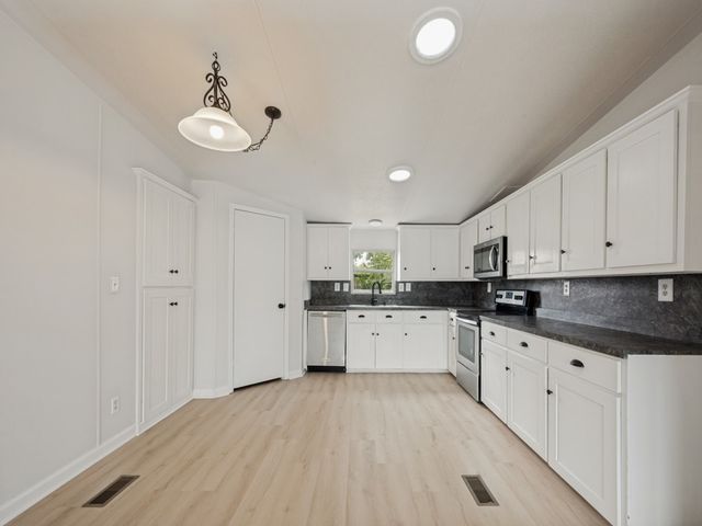 1503 Old Bridge Road, Cleburne, TX 76033