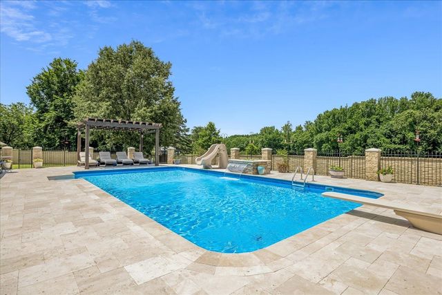 2439 GEORGE R JAMES RD, Eads, TN 38028
