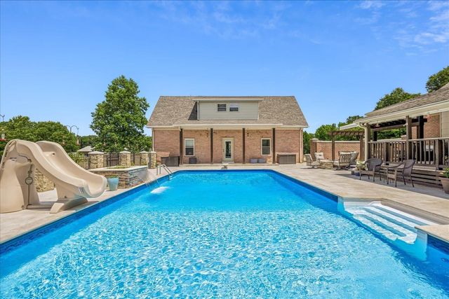 2439 GEORGE R JAMES RD, Eads, TN 38028