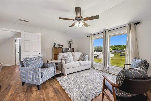 2439 GEORGE R JAMES RD, Eads, TN 38028