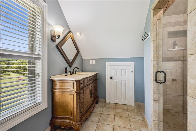 2439 GEORGE R JAMES RD, Eads, TN 38028