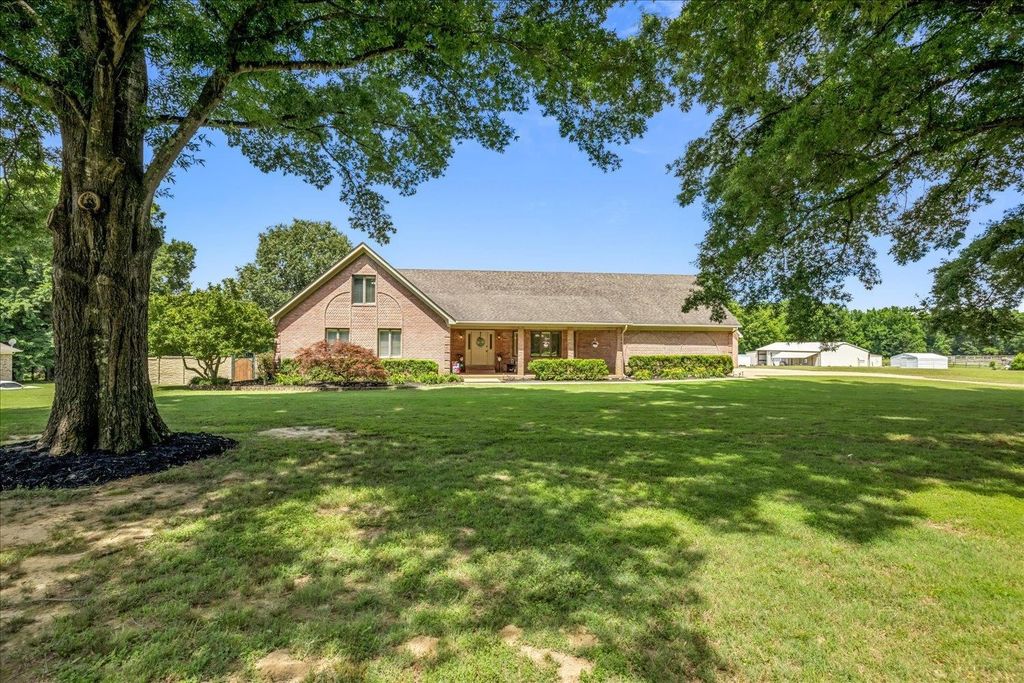 2439 GEORGE R JAMES RD, Eads, TN 38028