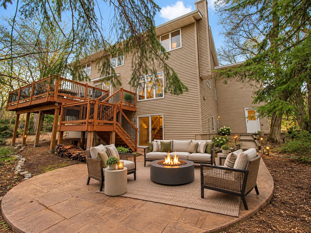 13975 Granada Court, Apple Valley, MN 55124 — exterior