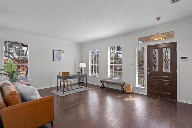 10506 Walpole LN, Austin, TX 78739